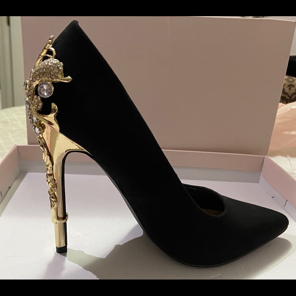 Black and Gold Faux-Suede Heels - Size 7.5